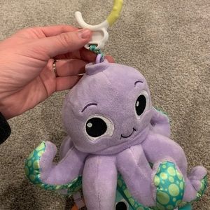 Baby mobile with music that turns